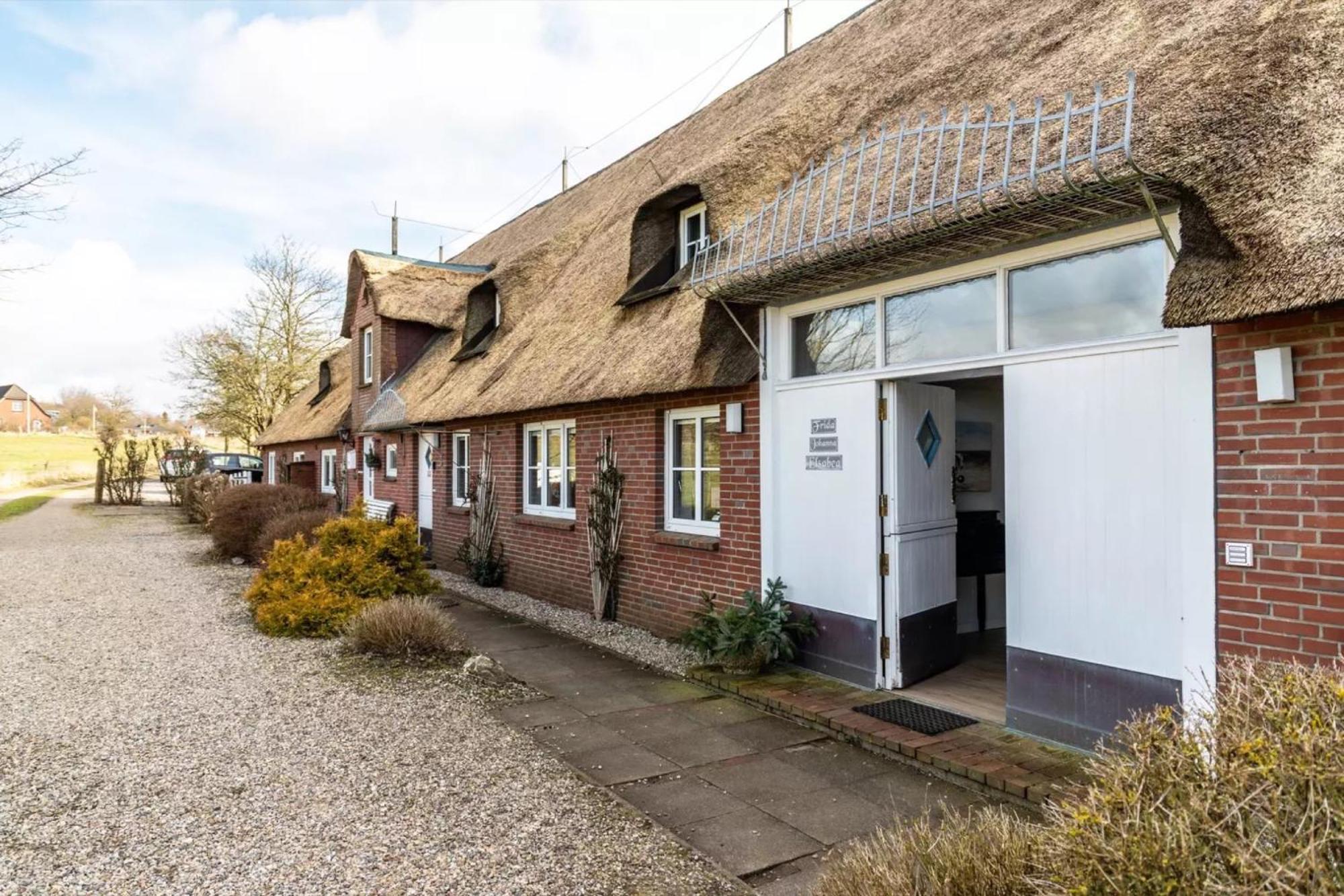 Schipp Landen Elsabea Apartment Husum  Bagian luar foto